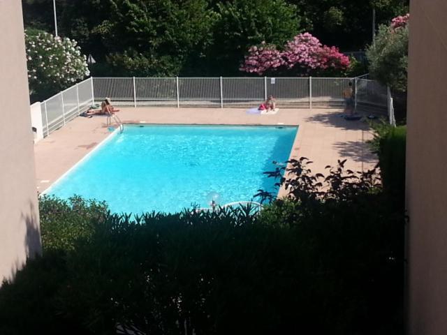 Park Fabron 2 Pieces Terrasse Piscine Parking *