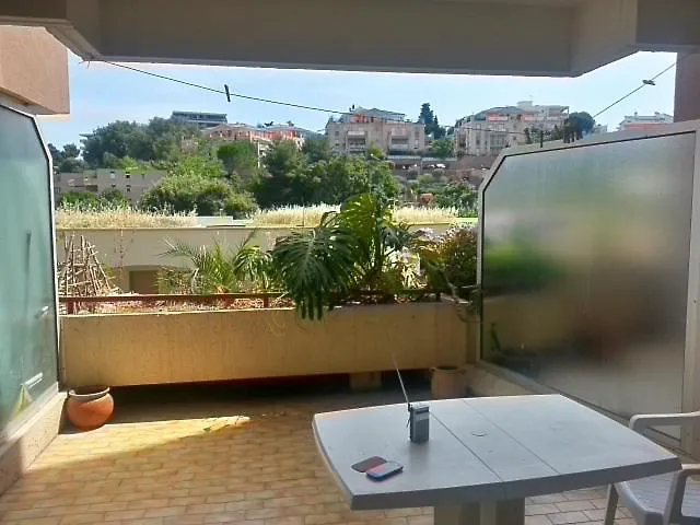 Park Fabron 2 Pieces Terrasse Piscine Parking